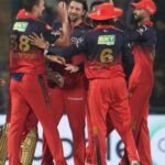 आरसीबी के गेंदबाजों ने दिल्ली का पावरप्ले