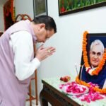 मुख्यमंत्री पुष्कर सिंह धामी ने पूर्व प्रधानमंत्री एवं भारत रत्न अटल बिहारी वाजपेयी की पुण्यतिथि पर दी भावपूर्ण श्रद्धांजलि